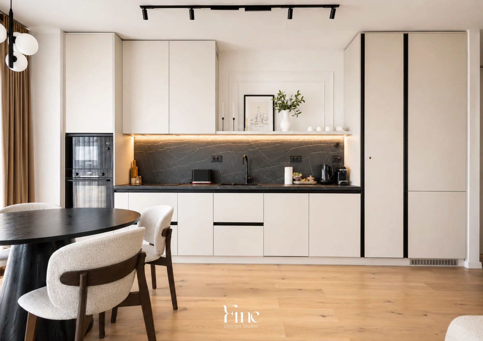 Vienna One Sunrise 93 Living de ansamblu